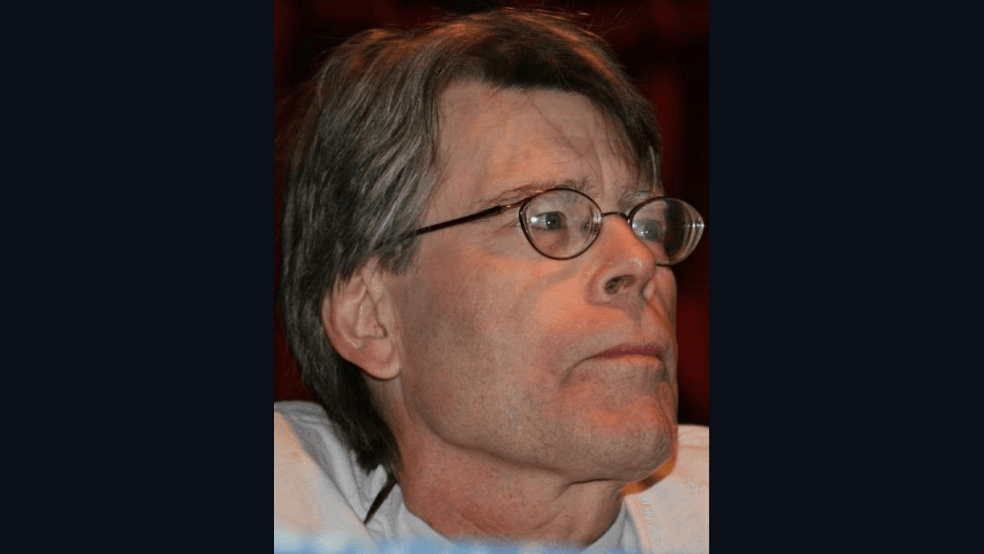 Stephen King speaking at an event